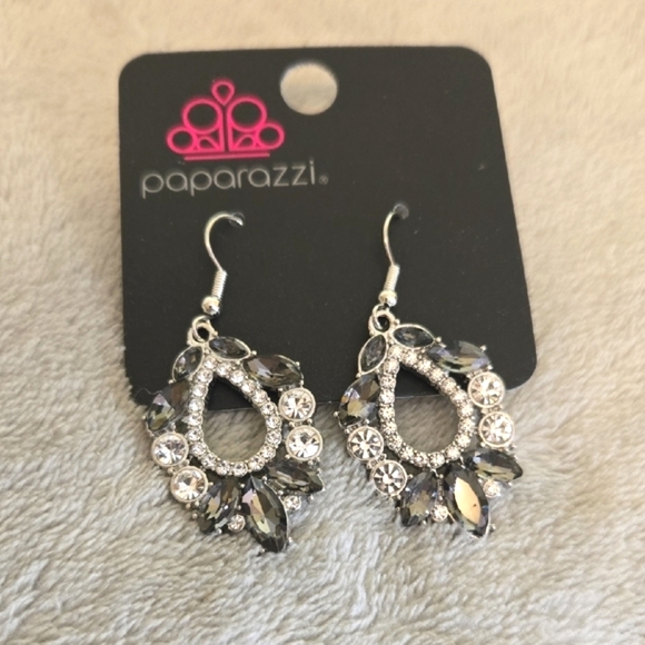 paparazzi Jewelry - #641 Paparazzi Silver Tone and Black Statement Earrings